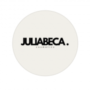 Julia Beca Cosmetics – Leidenschaft für Perfektion in Permanent Make-up und Wimpernverlängerung